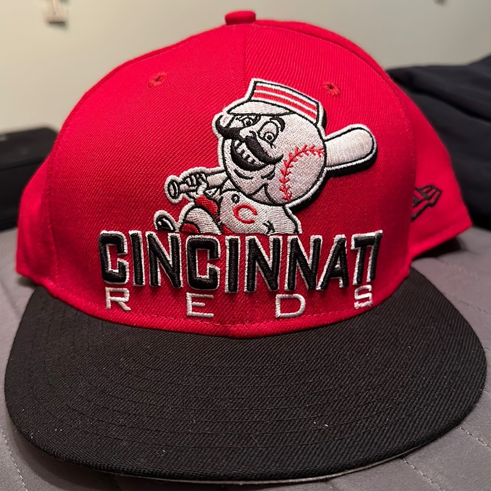 Cincinnati Reds baseball fitted